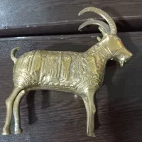 بُز برنجی قدیمی|کلکسیون اشیاء عتیقه|اراک, |دیوار