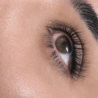 اکستنشن مژه و لیفت ابرو و مژه