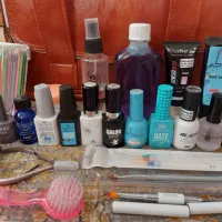 وسایل کامل کاشت ناخن.همرا با کیف.آکبند و نو.