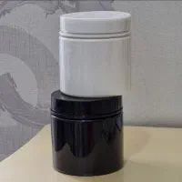 جار ۵۰۰ گرمی پلاستیکی + درب و سیل