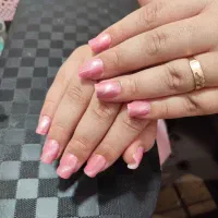 کاشت ناخن|خدمات آرایشگری و زیبایی|خمینی‌شهر, |دیوار