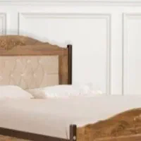 تخت خواب دو نفره به همراه سه میز