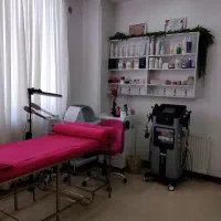 اجاره میز ناخن سالن سمانه قاسمی