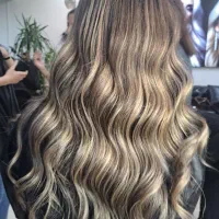 دستیار رنگ میشوم آماده همکاری