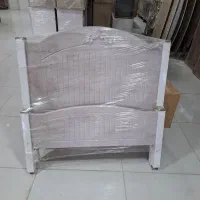 تخت یک ونیم نفره.تخت یک نفره بزرگ|تخت و سرویس خواب|خرم‌آباد, |دیوار