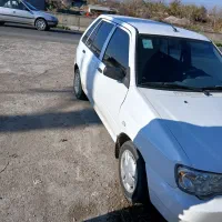 پراید هاچ بک ۹۷ بی رنگ یه سمت ترک مویی رنگ سفید