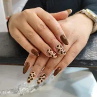 تخفیف ویژه کاشت و ترمیم ناخن و لیفت مژه و ابرو