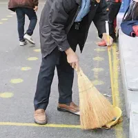 سرایدار نگهبان شرکت