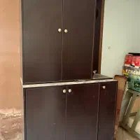 کمد لباس و سالم و تمیز