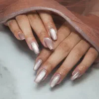 تخفیف کاشت ناخن