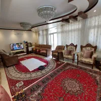 فروش 3 طبقه ویلایی / 2خواب / خرم