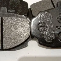 لنت ترمز پیکان ،پلاستکس