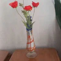 گل و گلدان شیشه یی