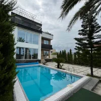 سوییت ویلا۱و۲خواب ساحلی ایزدشهرتانور