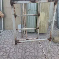 چهار پایه آهنی