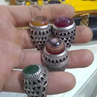 کارها تمام دست ۴عددملکی سنگ ها همه معدنی