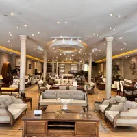 کارشناس یاکارمند فروشگاه مبلمان