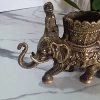 مجسمه قدیمی اسب و فیل سوار