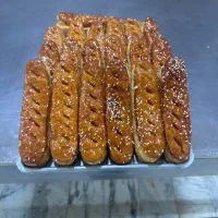 کارگر ساده خانوم تولیدی شیرینی قنادی