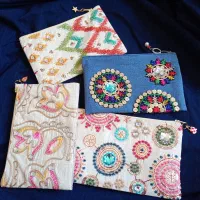 کیف لوازم آرایش با پارچه سوزن دوزی هندی و جین