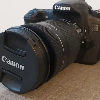 دوربین کنون  60D دارای جعبه