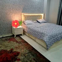 تخت و پاتختی