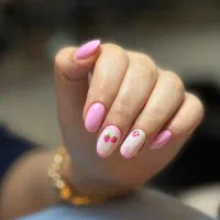 خدمات و آموزش تخصصی ناخن