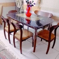 میز ناهار خوری