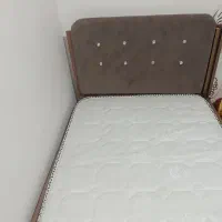 تخت وتشک نوجوان تک وباهم