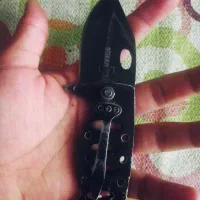 چاقو و گردن بند رنگ ثابت مفت