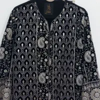 مانتو  مانتو سوزن دوز گرم بالا یک بار پوشیده شده