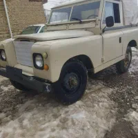 لندرور نیم تن