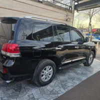 لندکروزمدل ۲۰۱۱،گذرموقت انزلی