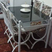 میز و صندلی