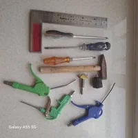 مقداری لوازم نجاری