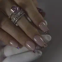 خدمات کاشت ناخن