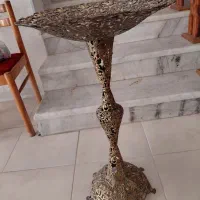 میوه خوری برنز کنار سالنی