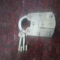 قفل|کلکسیون اشیاء عتیقه|تربت‌حیدریه, منظر|دیوار