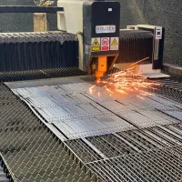 خدمات برش cnc  لیزر فلزات
