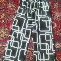 شلوار بیرونی مشکی سفید