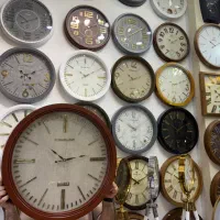 ساعت دیواری طرح خطی زمینه کنفی جدید موتور ضمانتی|ساعت دیواری و تزئینی|مشهد, کوشش|دیوار