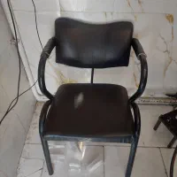 صندلی فلزی چرم