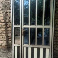 درب و پنجره آهنی و آلومینیوم