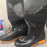 چکمه و ماسک فیلتر دار