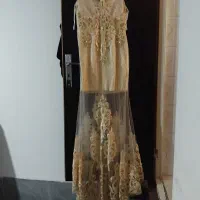 لباس مجلسی|لباس|قم, دروازه چوبی|دیوار