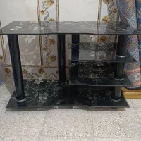 میز TV  کناره قالی