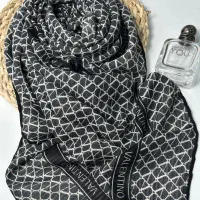 روسری پاییزه طرح ولنتینو دست دوز|لباس|طبس, |دیوار