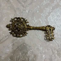 جاکلیدی برنجی به ابعاد ۳۵ سانت