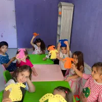 مربی مهد و خدمه مهد کودک