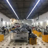 زیگزالدوز ماهرخانم و وسط کار(غیر سیگاری)